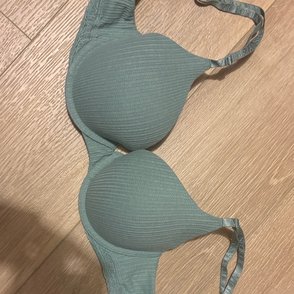 Victoria's Secret 34C  t shirt push up full coverage Ribbed Bra in green